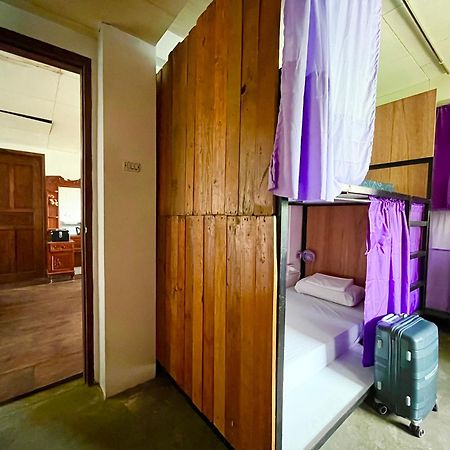 Uncharted Hostel Пуэрто-Галера Экстерьер фото