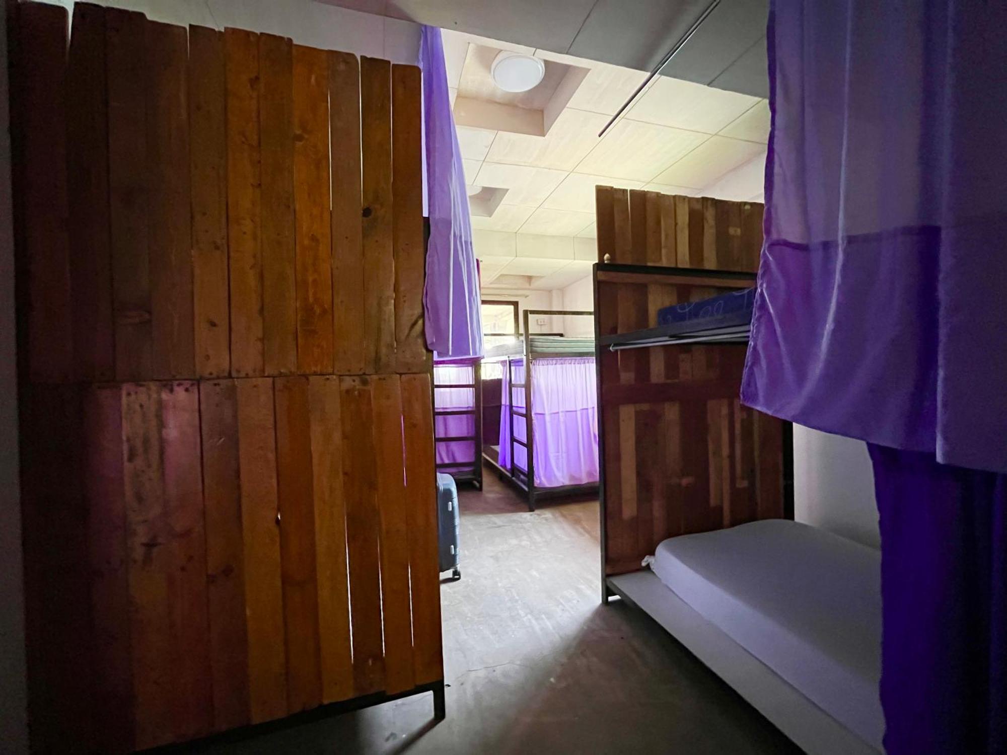 Uncharted Hostel Пуэрто-Галера Экстерьер фото